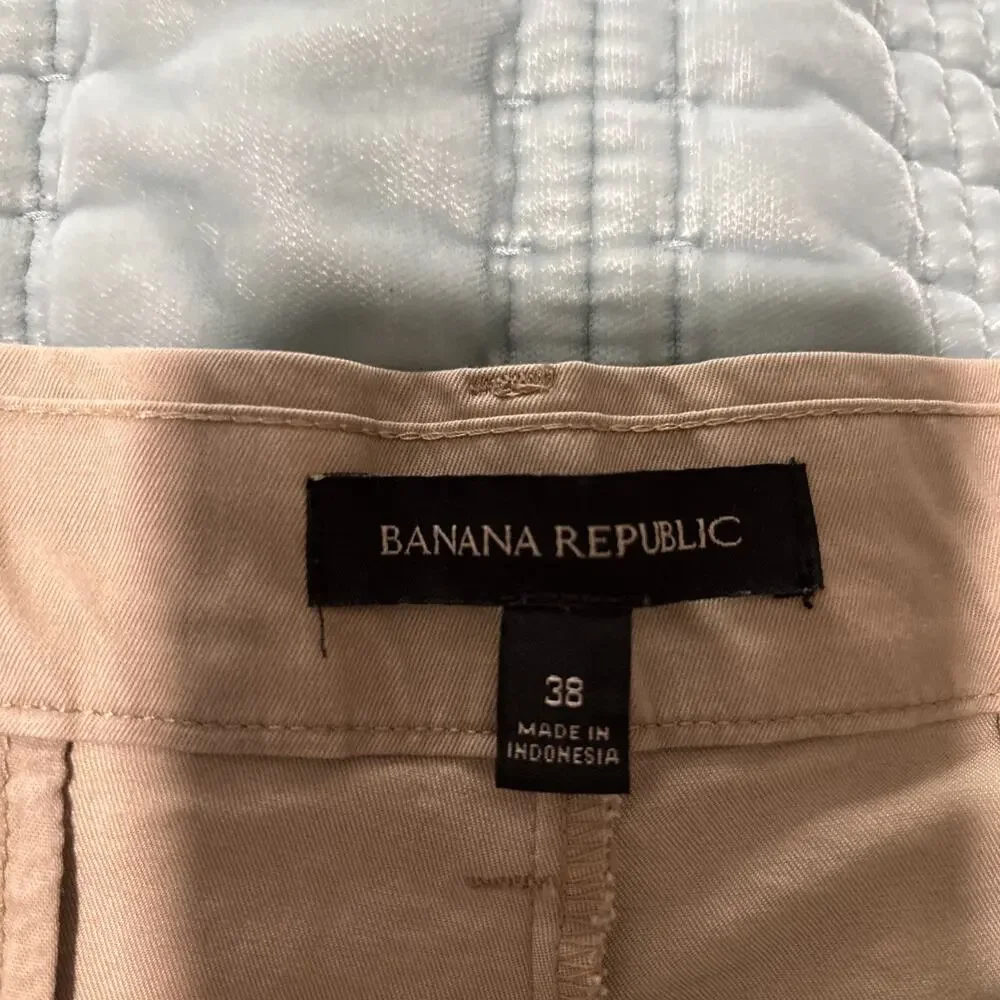 Banana Republic 38 Chino Bermuda Shorts, Beach, Boho, Stretchy, EUC, Soft